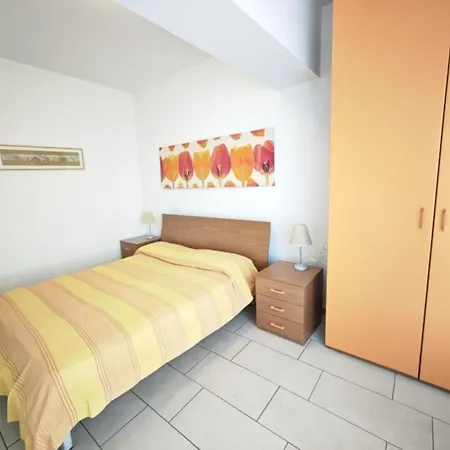 Διαμέρισμα Cozy Beachside Vacation Flat In Lignano