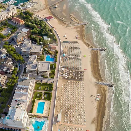Cozy Beachside Vacation Flat In Lignano *